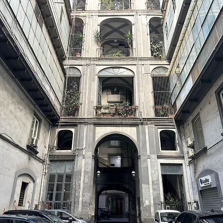 Maison Toledo Suites Наполи Екстериор снимка
