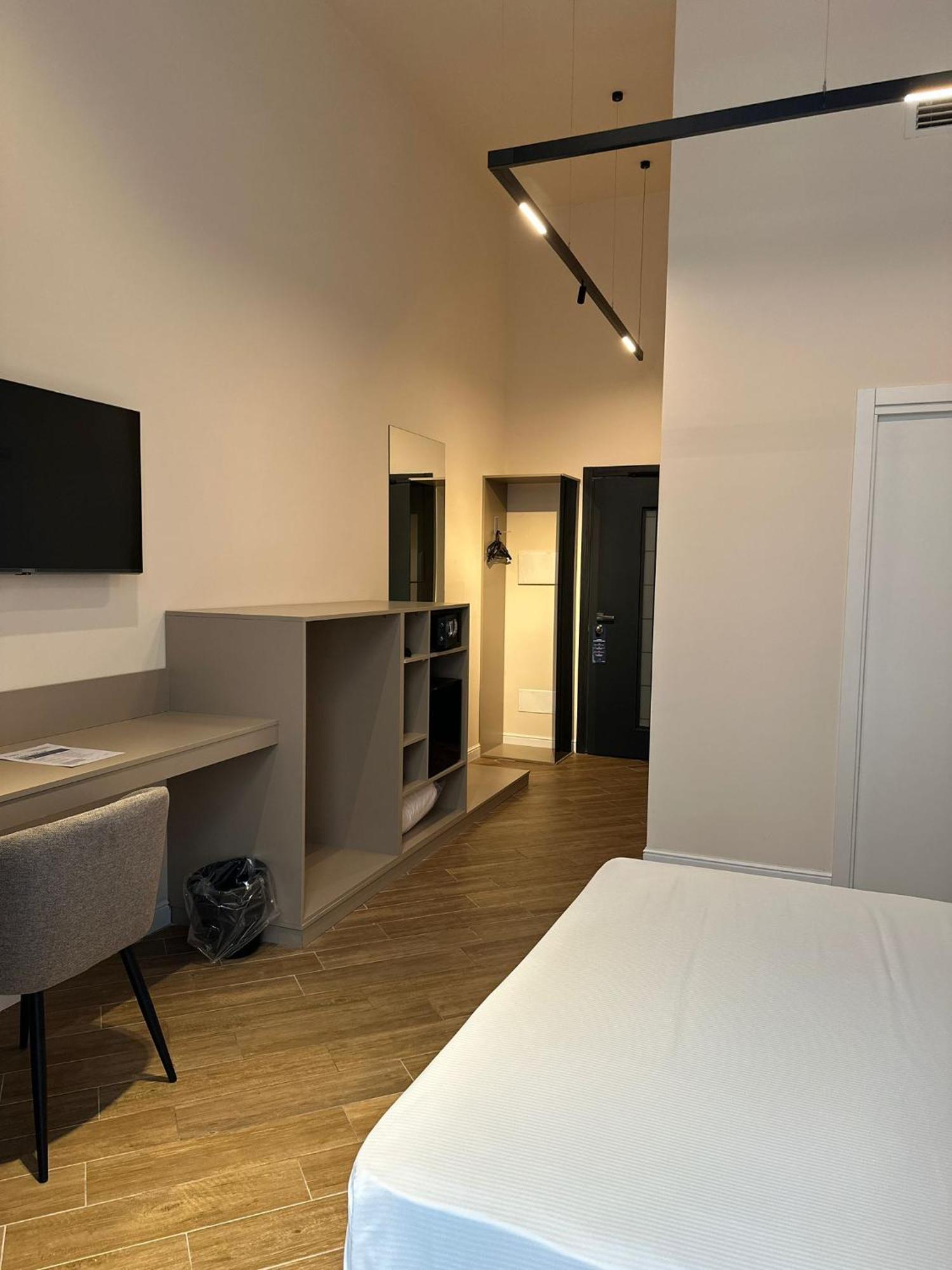 Maison Toledo Suites Наполи Екстериор снимка
