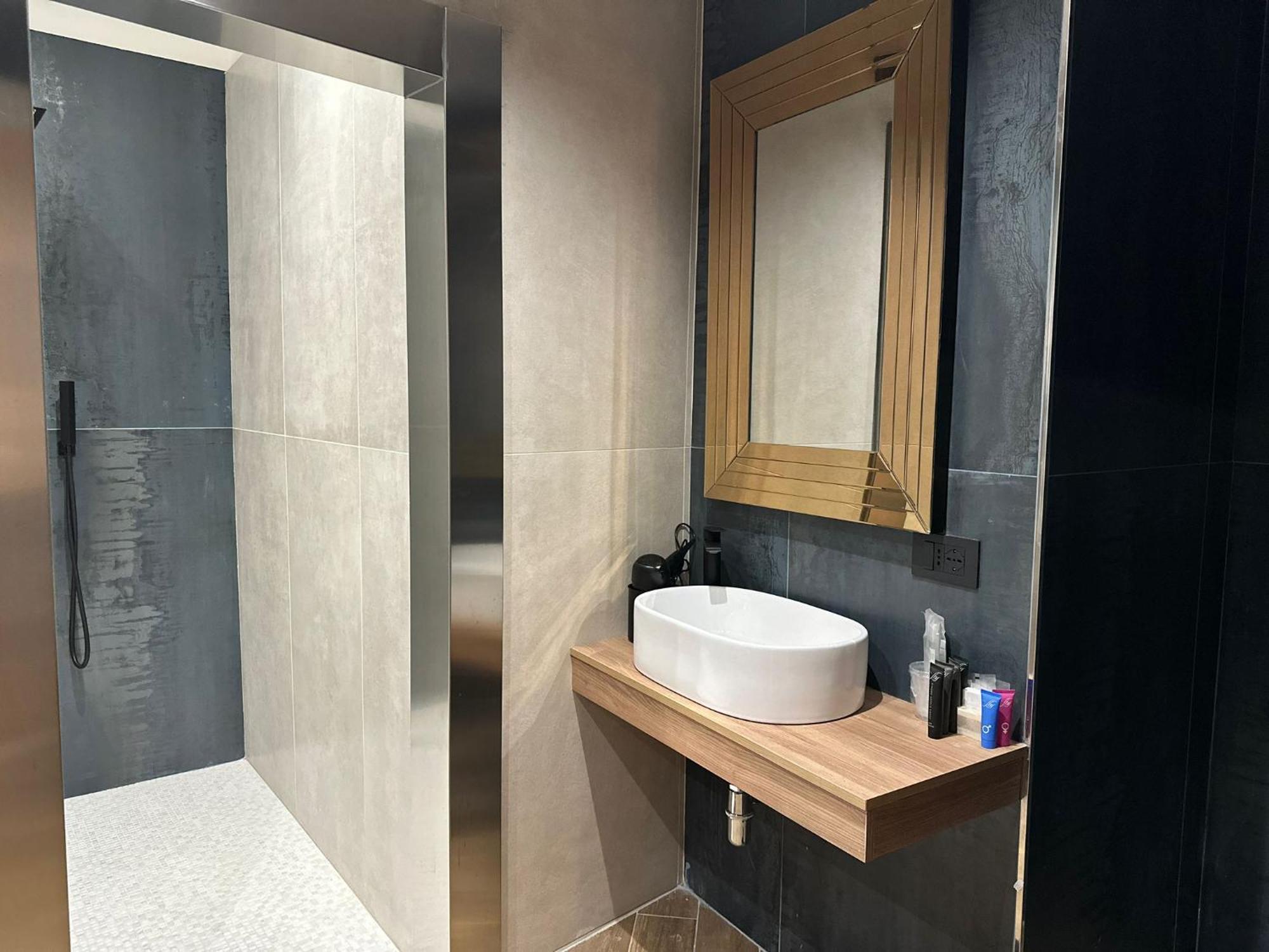 Maison Toledo Suites Наполи Екстериор снимка