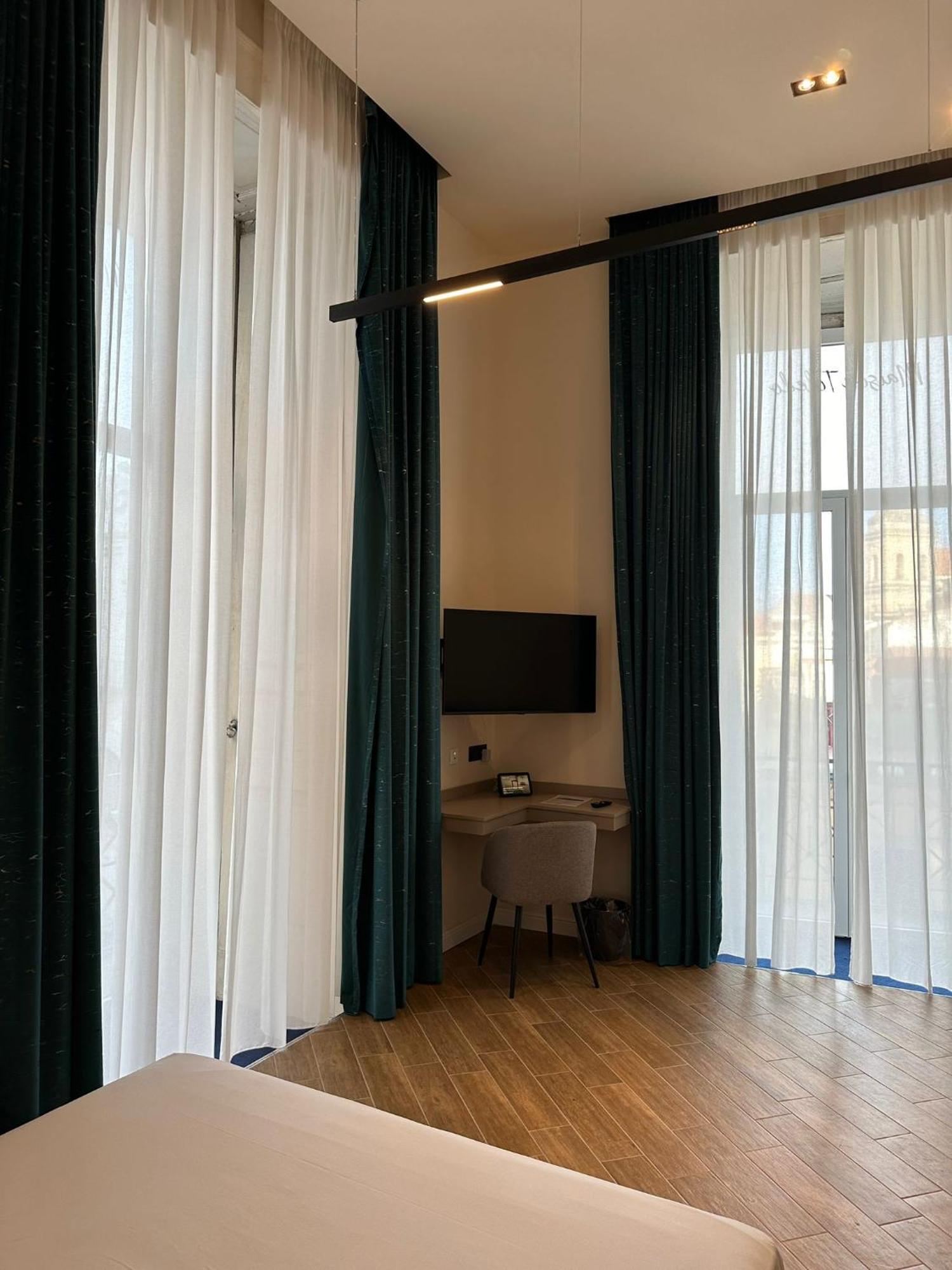 Maison Toledo Suites Наполи Екстериор снимка