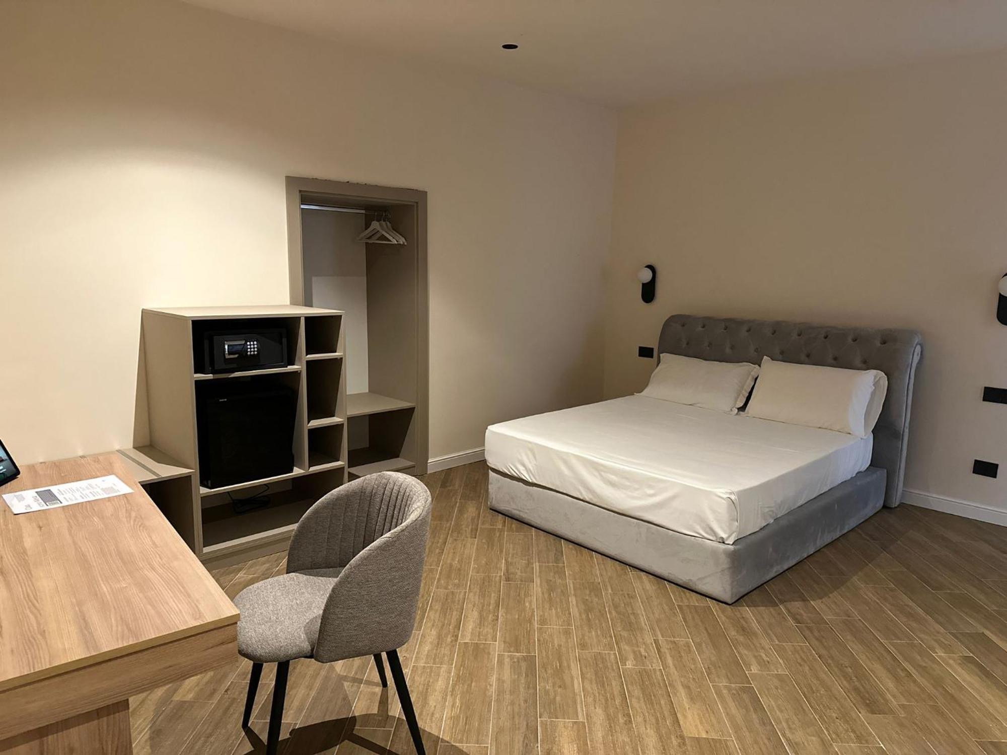 Maison Toledo Suites Наполи Екстериор снимка